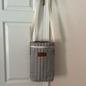 Tirrinia wine bag